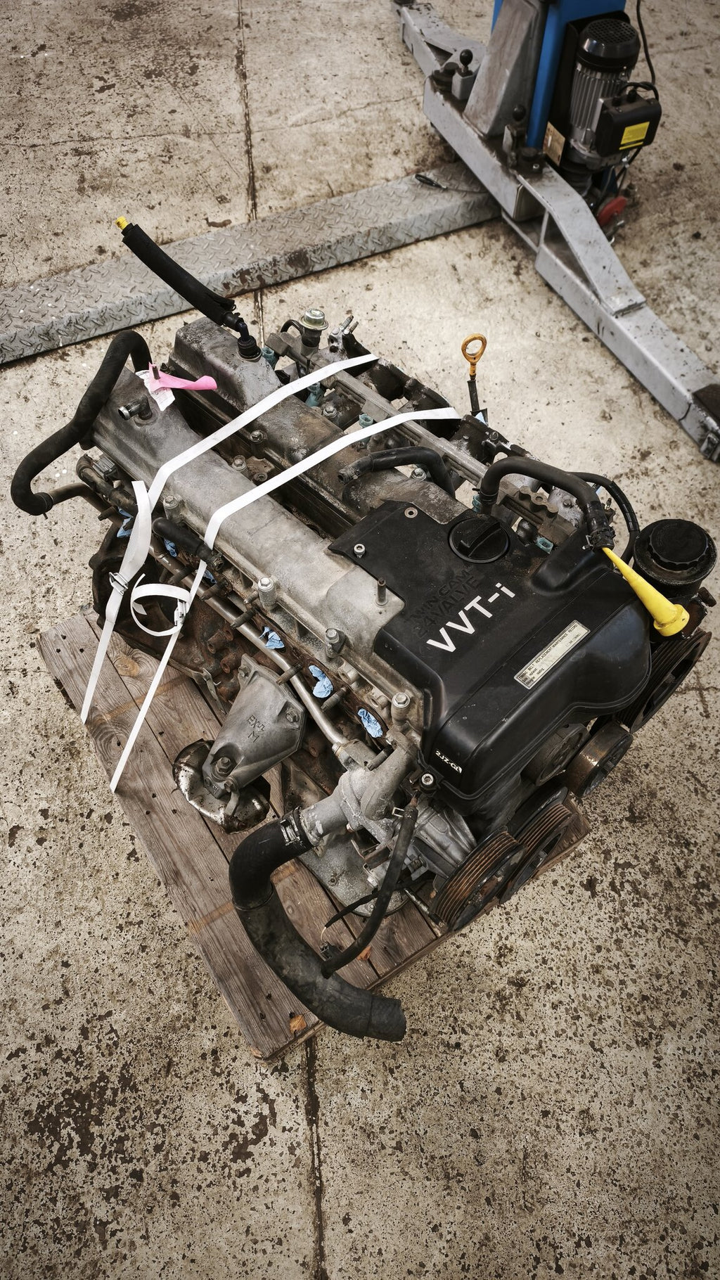 Toyota 2JZ-GE VVT-i engine core