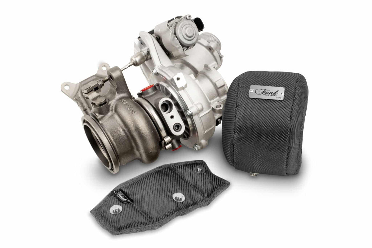 IS38 Golf R Turbo Blanket in Carbon Fibre Funk Motorsport Peamine pilt