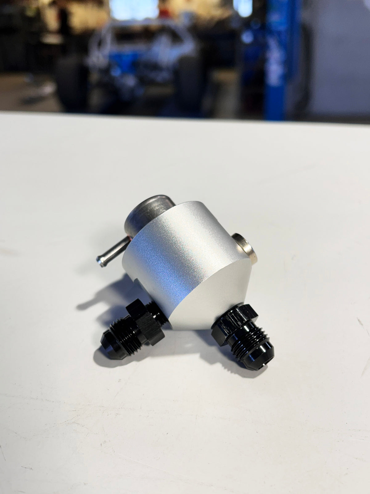 Compact Fuel Pressure regulator 4bar 58psi FPR Main image