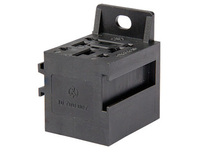 Power relay socket