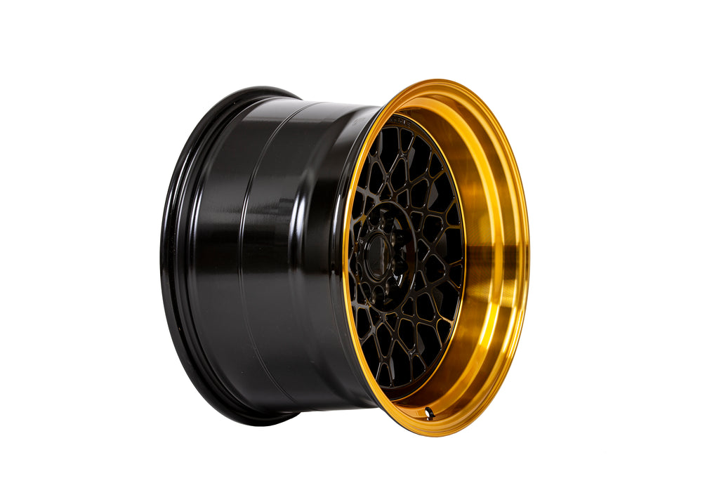 59North D-008 – Gloss Black / Gold Lip